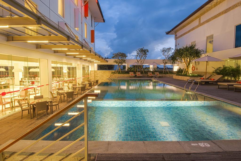 Harris Hotel And Conventions Dempasar Exterior foto